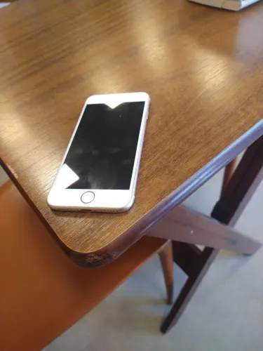 iPhone 8