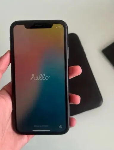 iPhone XR preto pegando tudo perfeitamente 