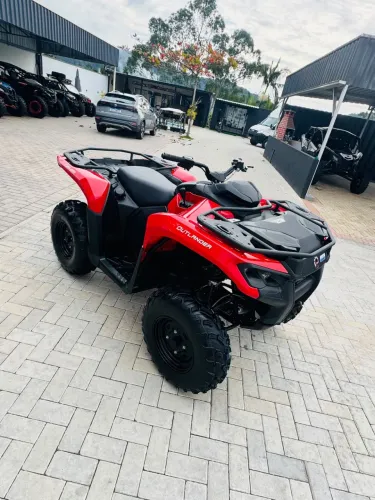 QUADRICICLO CAN-AM OUTLANDER 4x2 2025