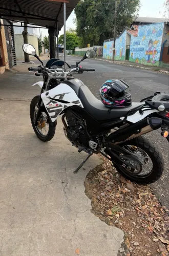 Vendo XT 66 impecável