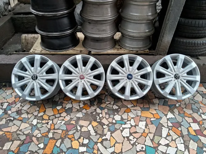 Jogo de rodas de liga leve aro 15/4 furos da marca Karmai com furacão 4x100 e 4x108 