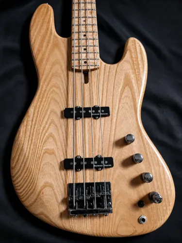 LEIA COM ATENÇAÕ SOBRE ESTE JAZZ BASS ÙNICO NO OLX