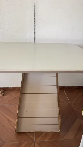 MESA DE VIDRO COM 3 CADEIRAS