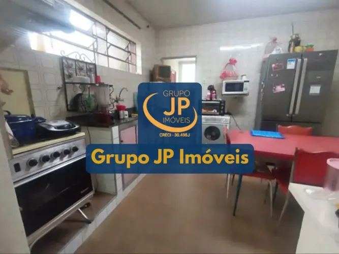 Casa térrea com 300 m²/ 3 Dorm./ Suíte/ Área Gourmet/ Edícula/ Ac. Av. Ipanema