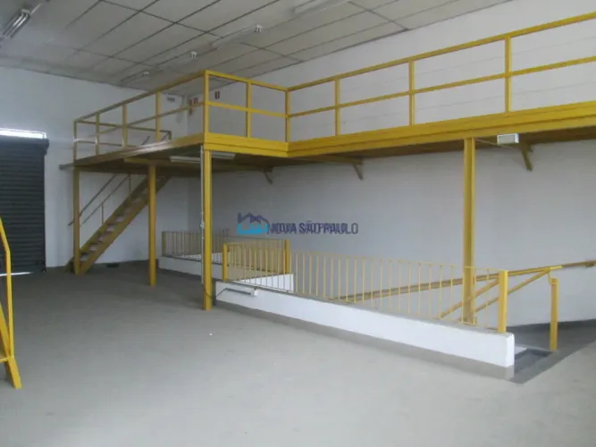 Prédio comercial de 394m² em Diadema