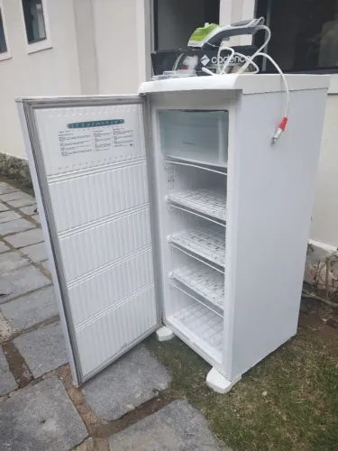 Freezer vertical eletrolux