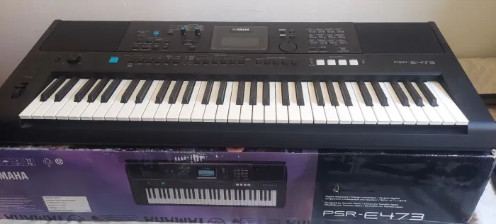 Teclado Yamaha PSR E473
