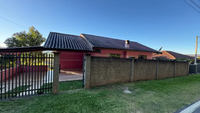 ? VENDE-SE CASA EM BALSA NOVA