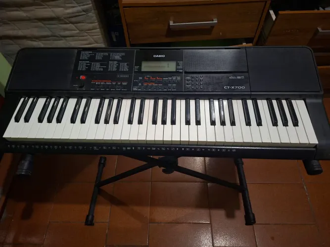 Teclado Casio CTX-700 + Pedal + Suporte