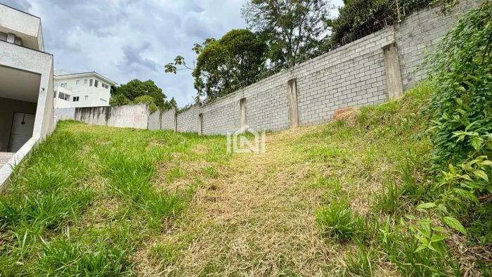 Terreno à venda no condominio Palm Hills