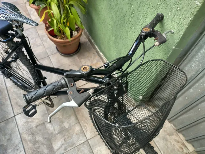 Bicicleta caloi 21 marchas aro 26 com garupeira ( parcelo ate 3 x sem juros)
