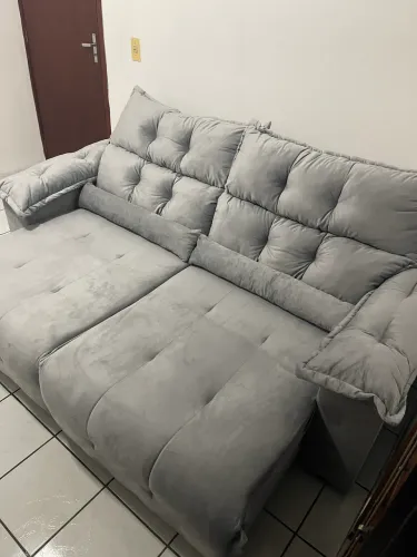 Sofá retrátil novo