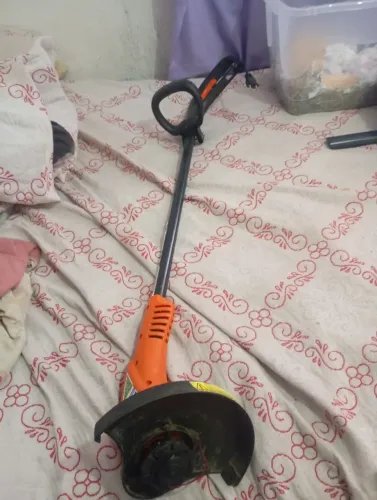 Roçadeira eletrica