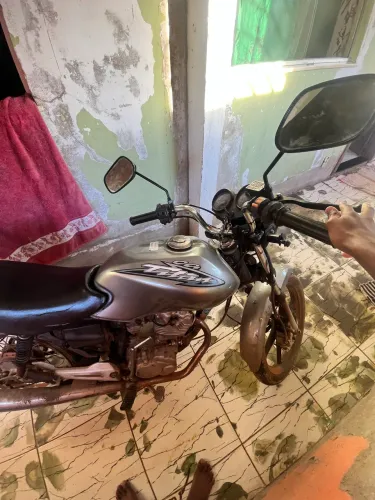 Titan 125