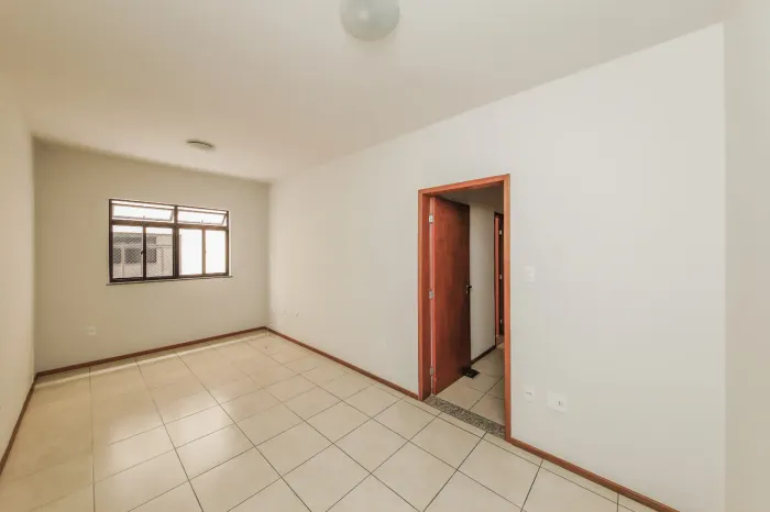Apartamento com 2 quartos e vaga no Centro para venda