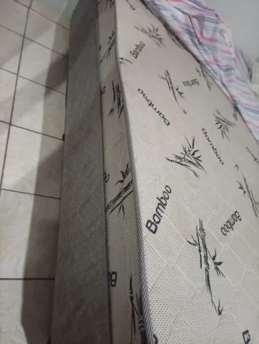 Cama Box Casal, usada , bem conservada, não realizo entrega 