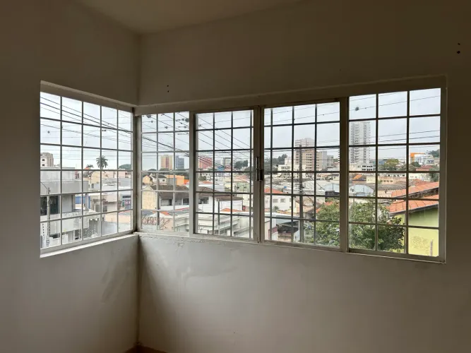 Vende-se Janela de Ferro em L