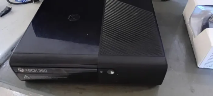 Vendo um xbox 360 BLOQUEADO - FUNCIONANDO Perfeitamente