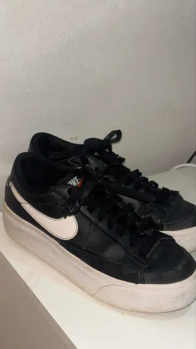 Tênis Nike original tamanho 34