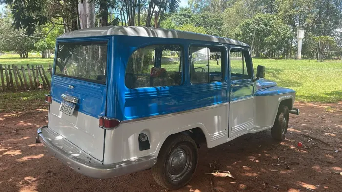Ford F-75 4X2 2.6 V12 1970
