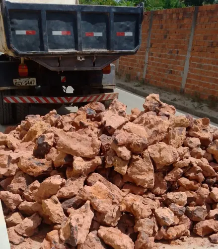 Carrada de pedra bruta 5M