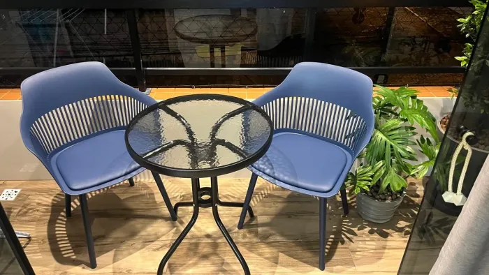Conjunto para Varanda - Mesa Redonda de Vidro + 2 Cadeiras