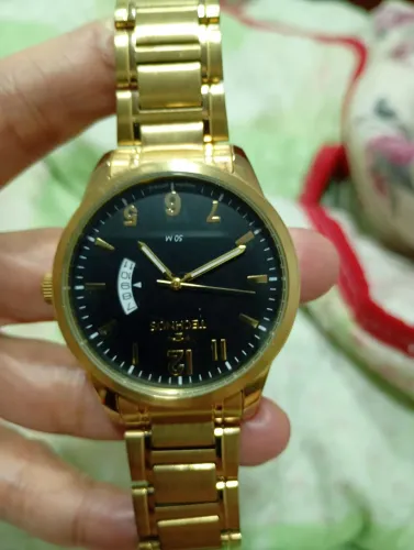 Vendo relógio técnico dorado lindão 80,00