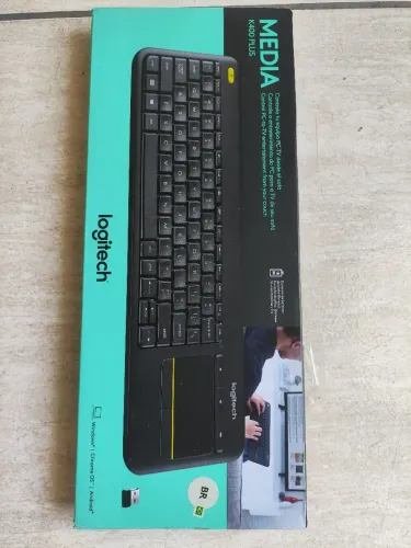 Teclado sem fio LOGITECH K400 Plus 