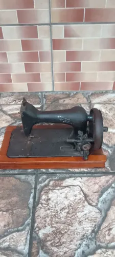 Maquina de costura antiga 