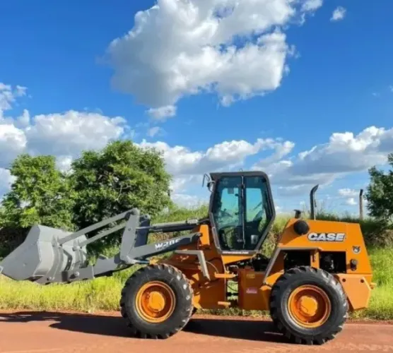 Pa carregadeira W20e ano 2013