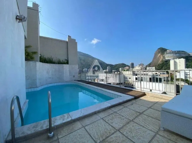 Cobertura Linear com 3 quartos, 4 vagas de garagem e área externa com piscina social!! 302
