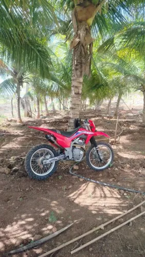 CRF 250f remapeada, pronta de tudo suspensão preparada 