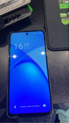 Vendo celular novo na caixa