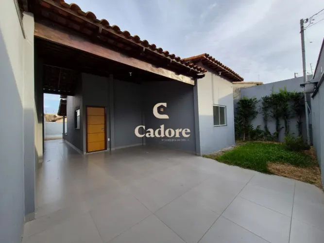 Casa no Jardim Holanda com 3/4 sendo 01 suíte e varanda e garagem coberta