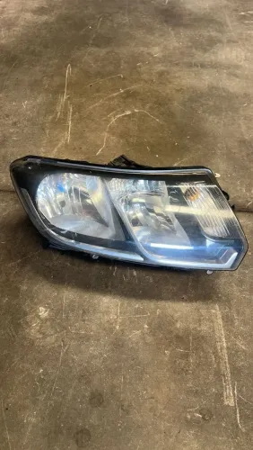 Farol Direito Renault Logan Sandero 2015 Original Com Detalhe 
