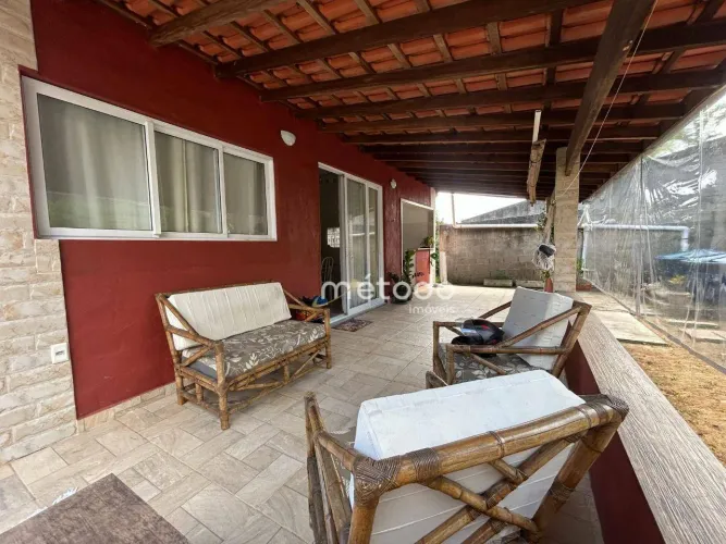 Casa com 2 quartos à venda, 157 m² por R$ 630.000 - Bairro Parque Agrinco - Guararema/SP