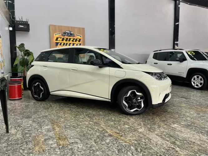 BYD Dolphin EV (Elétrico) 2026