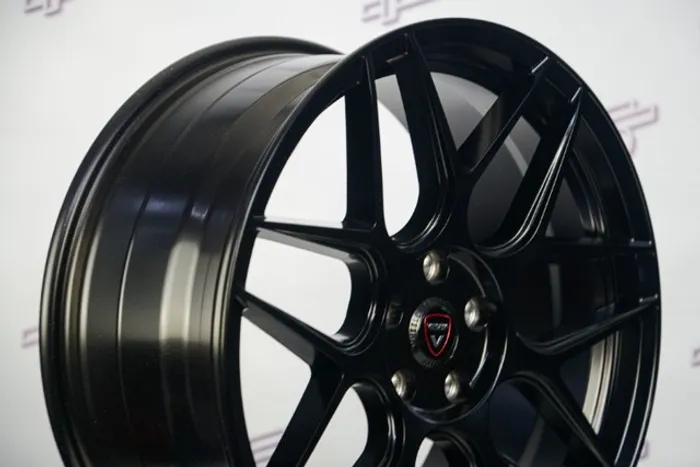 Rodas Vittoria Gold Coost Preto Semi-Brilho 5x112 - 19x8,5 aro 19 tala 8,5