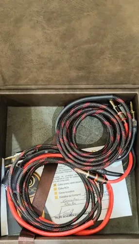 Cabo Caixa Is Audio com conectores Monster 2.0m