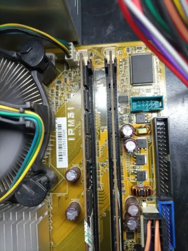 Placa mãe Pcware IPM31