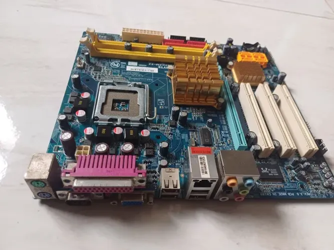 Placa mae ddr2 ,soquet 775