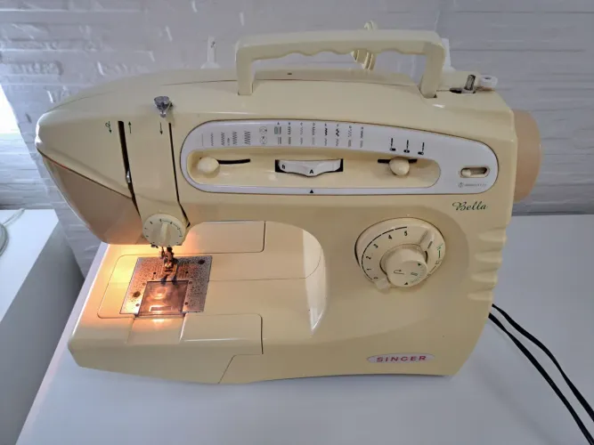 Máquina de costura Singer