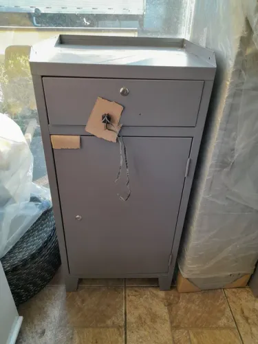 Armário 1 gaveta e 1 porta em aço- Novo