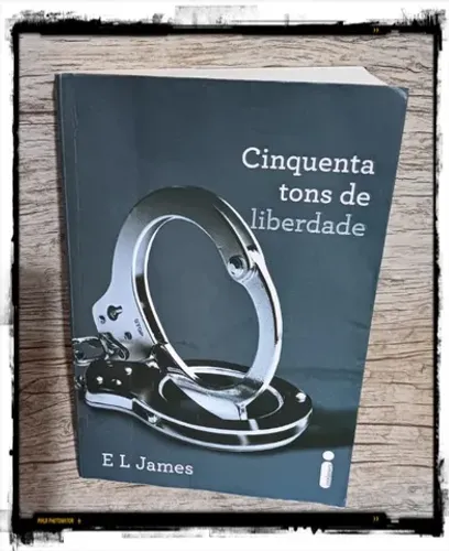 Livro: Cinquenta tons de liberdade