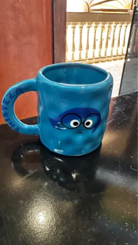 Caneca Divertida Mente Tristeza