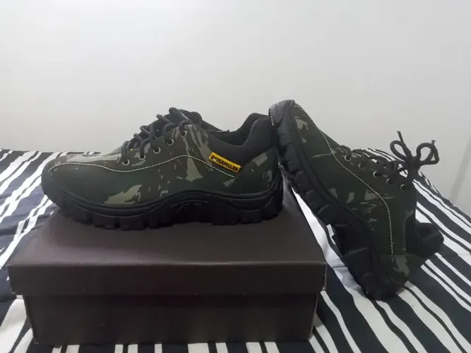 Bota Caterpillar masculino