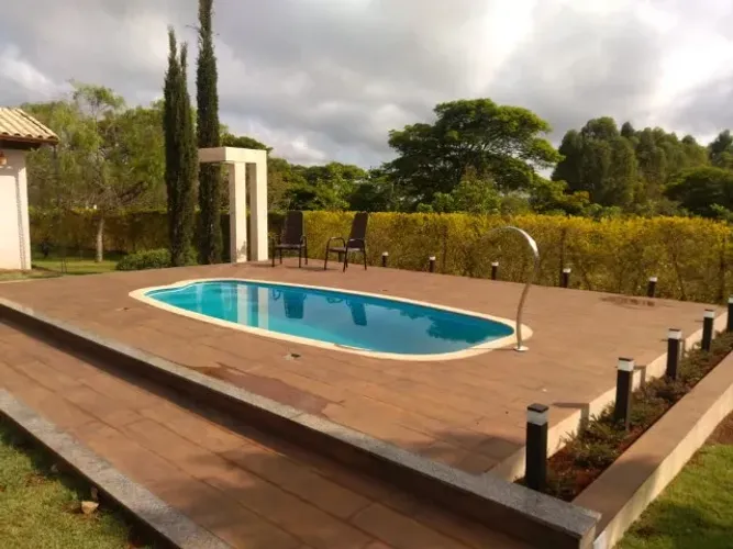 Ana: Piscina Media de 5,8 metros de Fibra