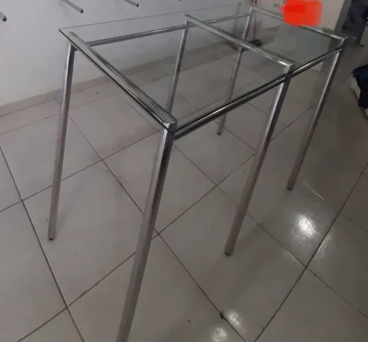 Mesa aço inox , com tampo de vidro 