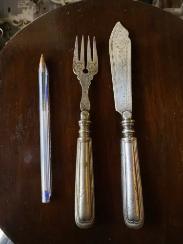 conjunto antigo espessurado à prata. 