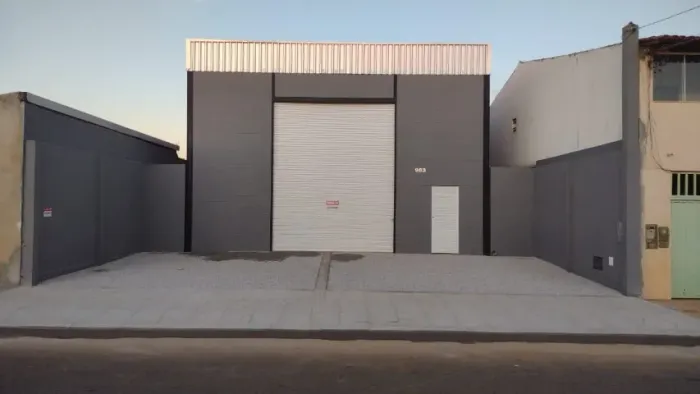 Galpão para Locação com 220 m² no Bairro Filipinas